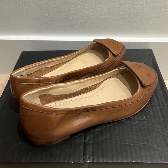 Hush Puppies Brown Leather Flats (Size 5) - Picture 4 of 8